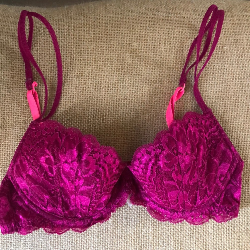 Victoria’s Secret PINK date bra